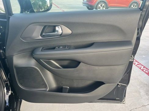 New 2026 Chrysler Voyager LX image 24