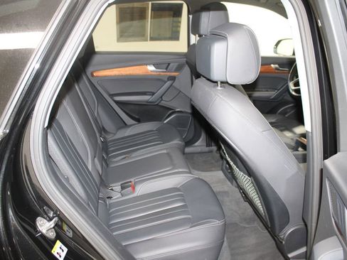 Used 2023 Audi Q5 2.0T Premium Plus image 31