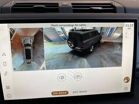 Used 2023 Land Rover Defender 130 SE image 14