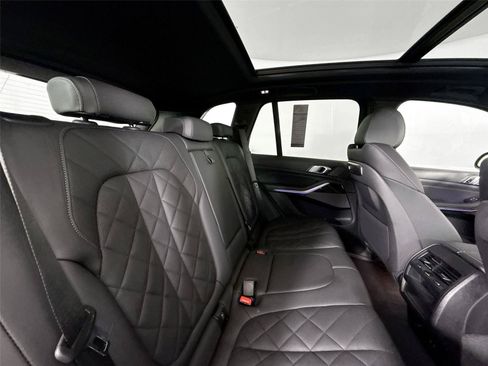 Used 2024 BMW X5 xDrive40i w/ Premium Package AWD/4WD image 44