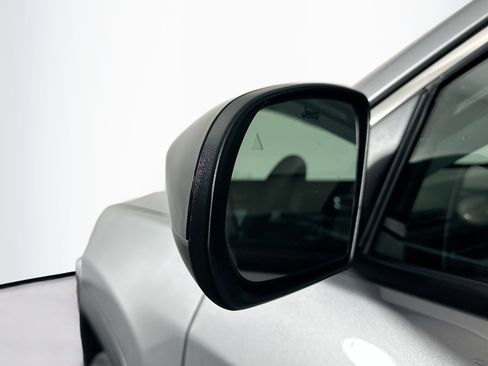 Used 2022 Jeep Compass Latitude FWD image 16