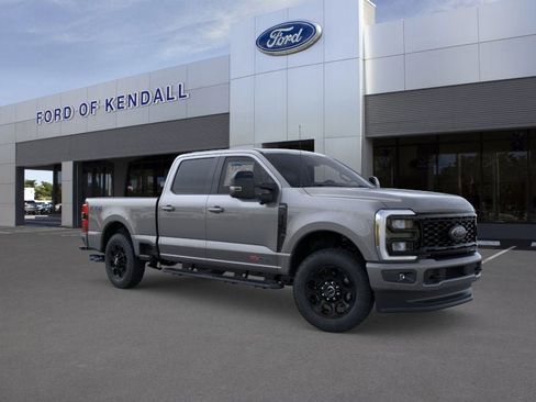 New 2026 Ford F250 Lariat w/ Black Appearance Package image 7