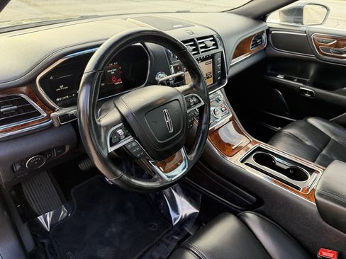 Used 2017 Lincoln Continental Select w/ Climate Package image 20