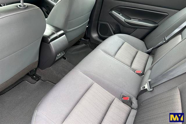 Used 2024 Nissan Altima 2.5 SV FWD image 14