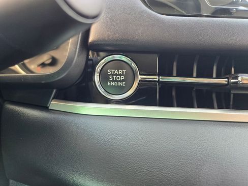 New 2025 Mitsubishi Outlander SE image 22