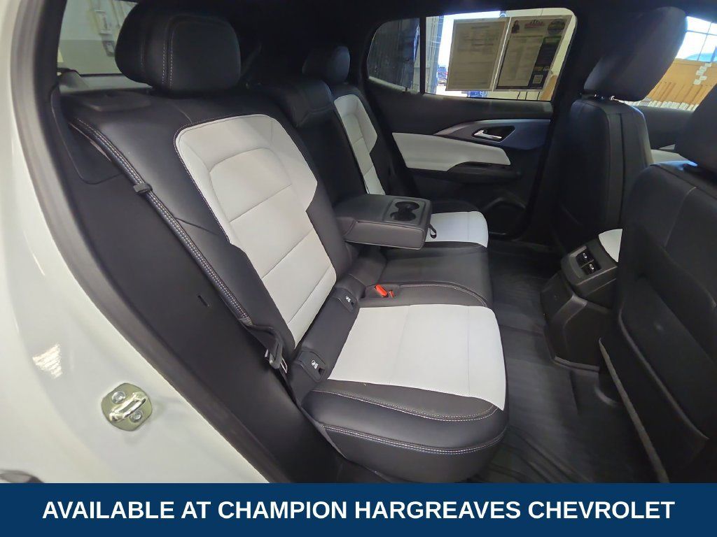 Used 2025 Chevrolet Equinox EV LT w/ Convenience Package AWD/4WD image 35