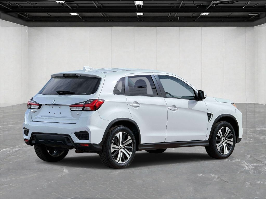 Used 2025 Mitsubishi Outlander Sport SE AWD/4WD image 5