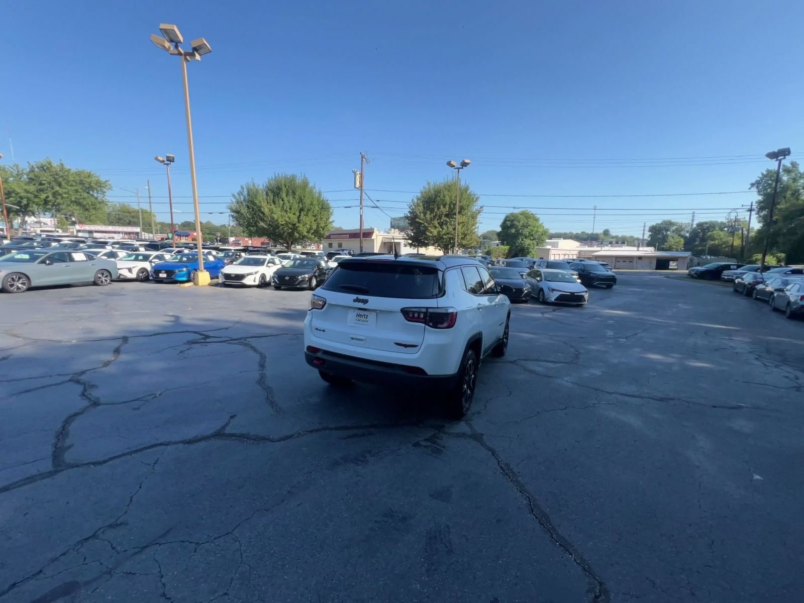 Used 2025 Jeep Compass Trailhawk AWD/4WD image 13