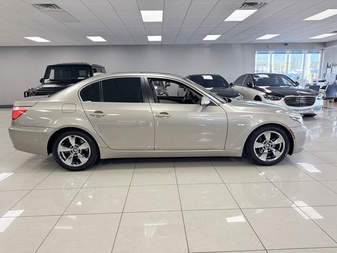 Used 2008 BMW 528i Sedan w/ Premium Pkg RWD image 2
