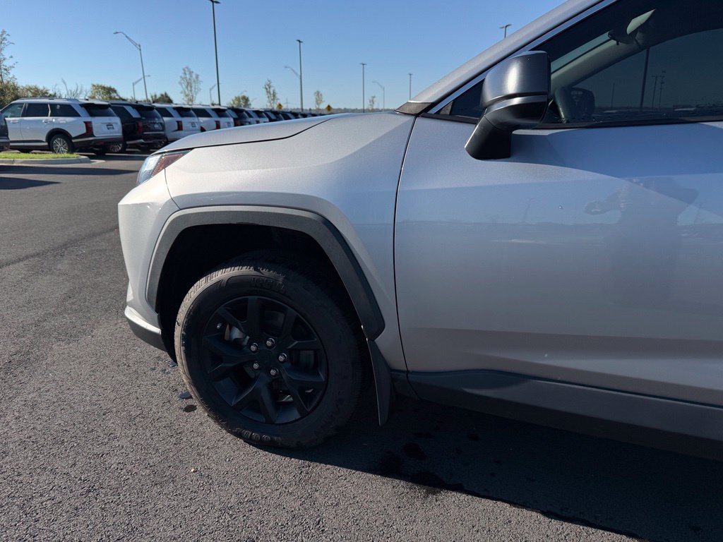 Used 2024 Toyota RAV4 LE FWD image 31
