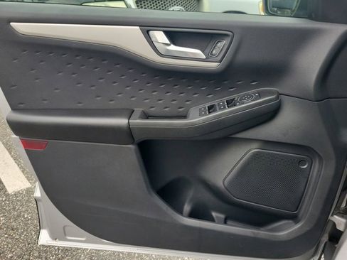 Used 2020 Ford Escape SE Sport image 36