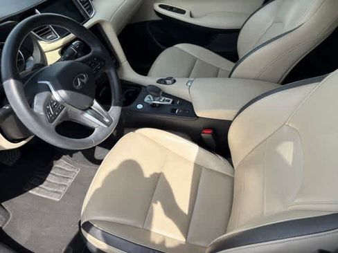 Used 2022 INFINITI QX50 Luxe FWD image 9