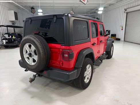 Used 2021 Jeep Wrangler Unlimited Sport AWD/4WD image 7