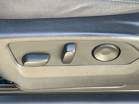 Used 2023 Chevrolet Silverado 1500 LT image 14