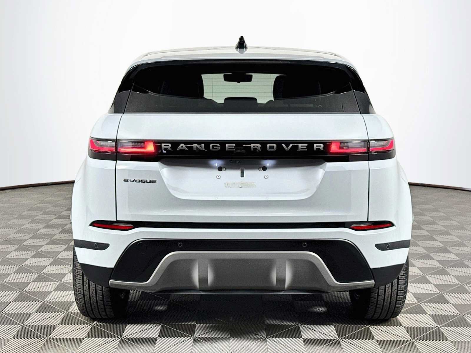 Used 2026 Land Rover Range Rover Evoque S AWD/4WD image 6