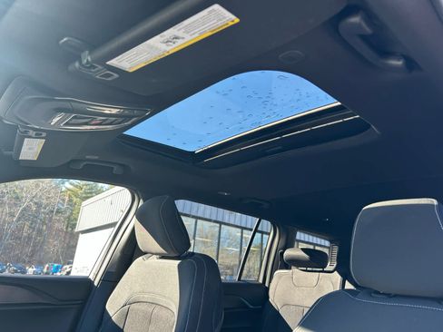 Used 2025 Jeep Grand Cherokee L Laredo w/ Luxury Tech Group I image 39