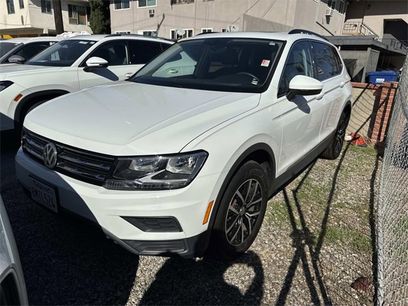 Used 2021 Volkswagen Tiguan SE w/ Panoramic Sunroof Package