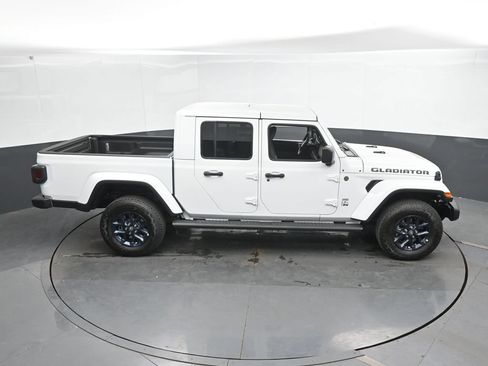 New 2026 Jeep Gladiator Sport AWD/4WD image 34