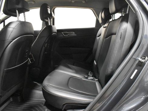 Used 2024 Kia Sportage EX FWD image 8
