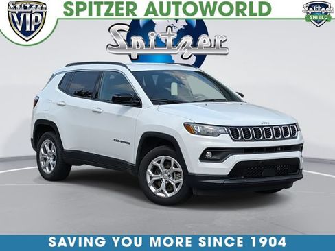 Used 2024 Jeep Compass Latitude AWD/4WD image 1