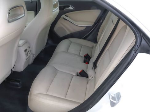 Used 2018 Mercedes-Benz CLA 250 4MATIC image 25