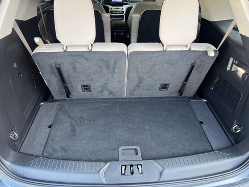 Used 2022 Ford Explorer XLT w/ Equipment Group 202A image 48