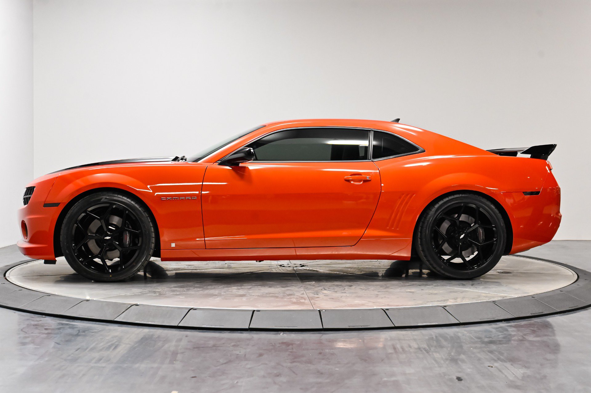 Used 2010 Chevrolet Camaro SS w/ RS Package RWD image 15