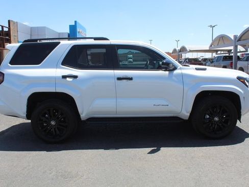 Used 2026 Toyota 4Runner Platinum AWD/4WD image 2
