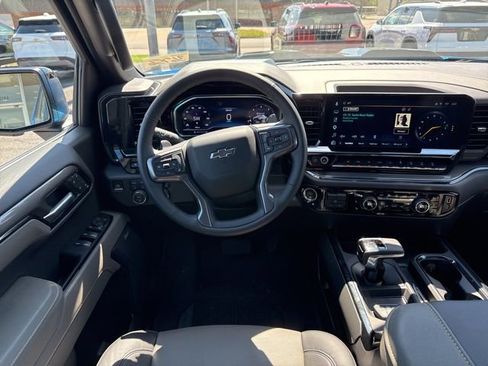 Used 2025 Chevrolet Silverado 1500 ZR2 w/ Technology Package image 19