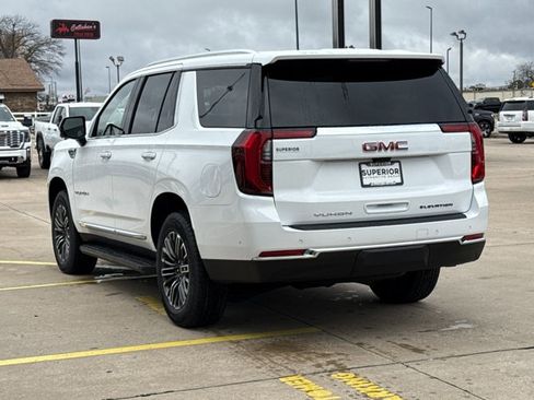 New 2026 GMC Yukon Elevation image 14