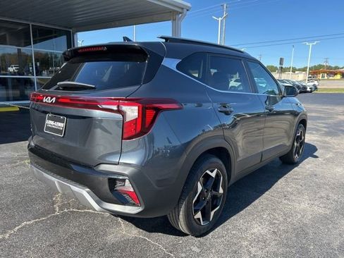 Used 2025 Kia Seltos EX image 5