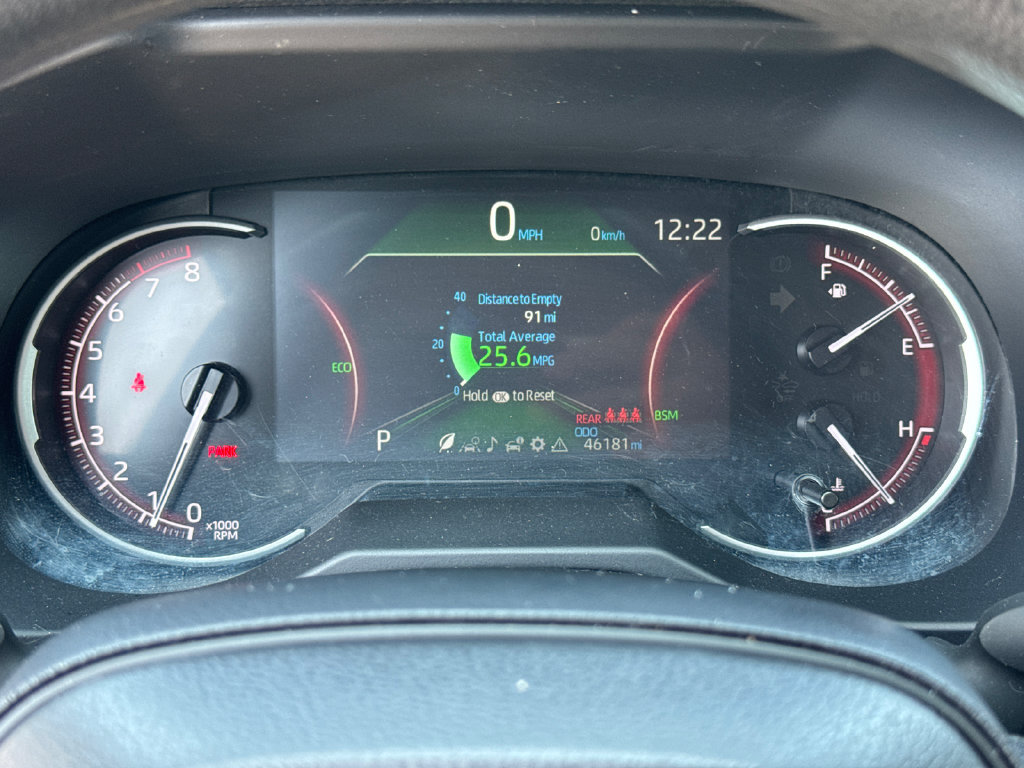 Used 2025 Toyota RAV4 XLE AWD/4WD image 29