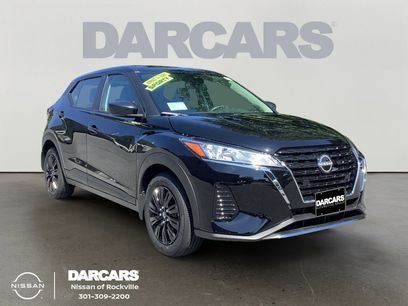 New 2025 Nissan Kicks Play S