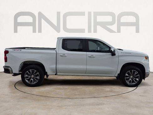 Used 2024 Chevrolet Silverado 1500 LT image 11