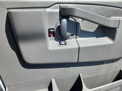 Used 2021 Chevrolet Express 2500 w/ Driver Convenience Package RWD image 12
