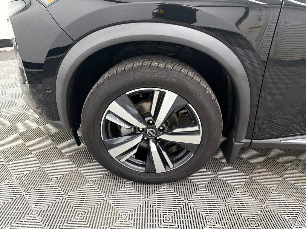 Used 2023 Nissan Rogue SL w/ SL Premium Package FWD image 13