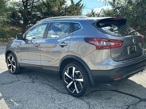 Certified 2022 Nissan Rogue Sport SL w/ Premium Package image 8