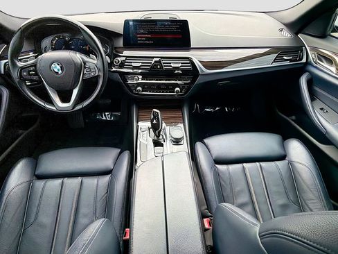 Used 2019 BMW 530i 530i w/ Convenience Package image 16