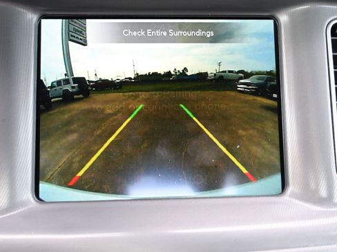 Used 2023 Dodge Charger SXT image 15