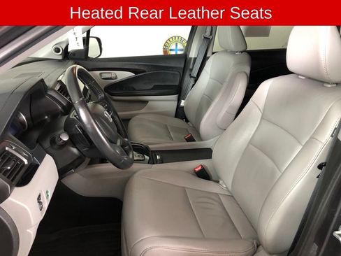 Used 2022 Honda Pilot Touring image 10