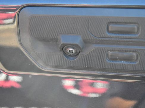 Used 2025 GMC Sierra 1500 SLT AWD/4WD image 43