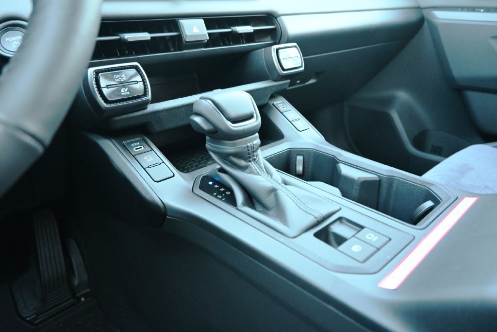 New 2026 Toyota RAV4 XSE AWD/4WD image 28