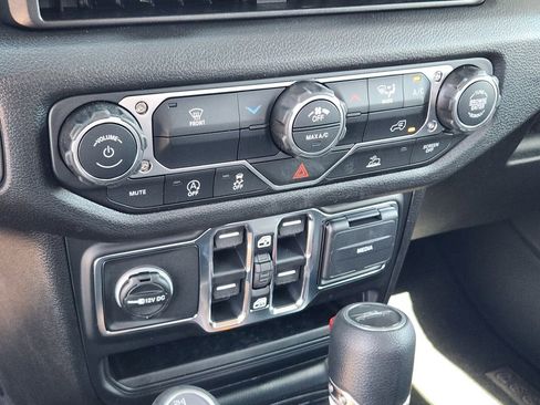 New 2026 Jeep Gladiator Sport image 14