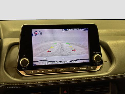 Used 2024 Nissan Rogue S AWD/4WD image 13