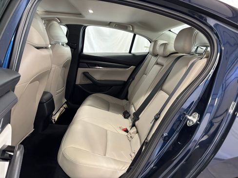 Used 2025 MAZDA MAZDA3 s image 13