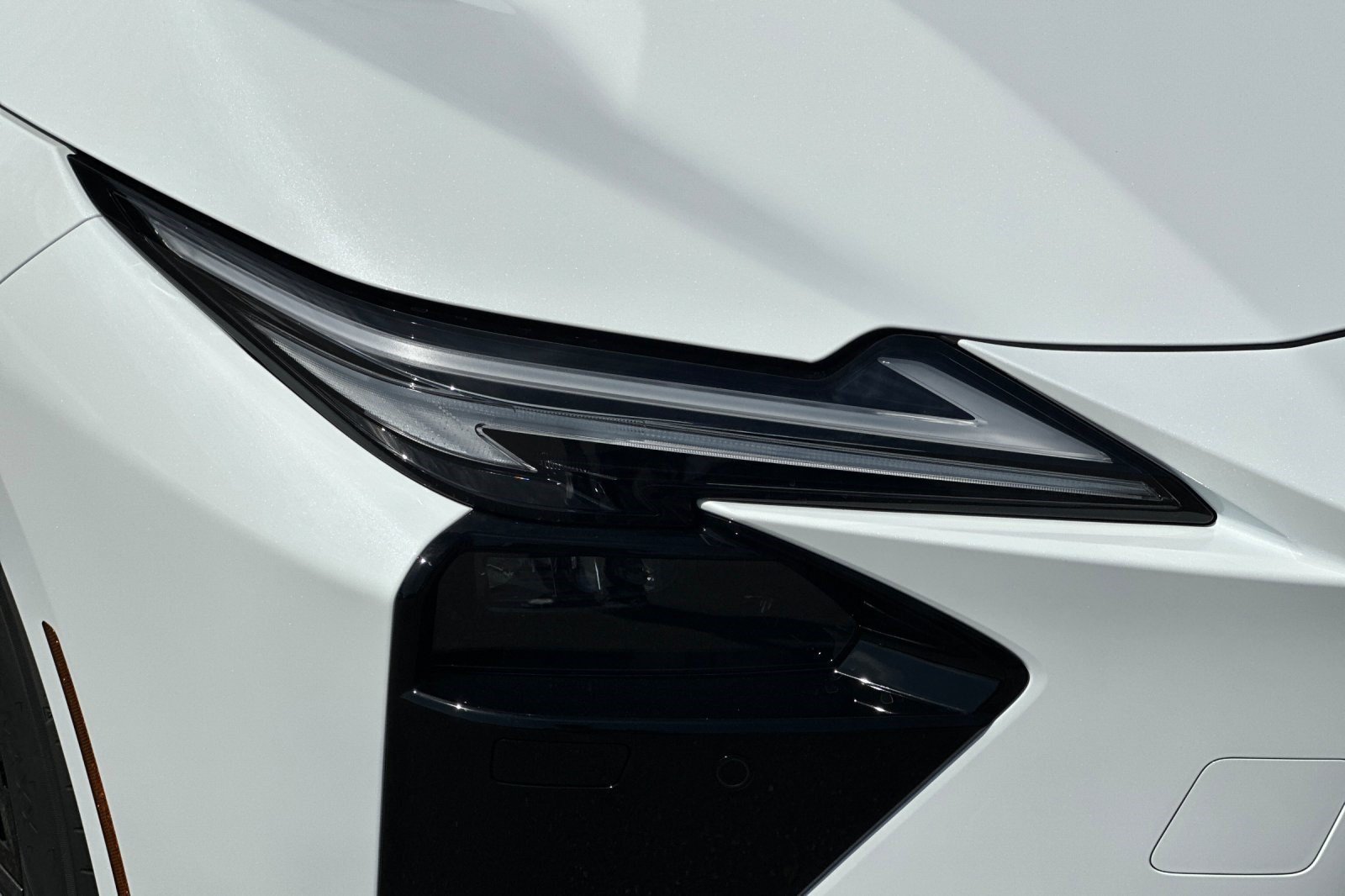 New 2026 Lexus ES 350e w/ Convenience Package FWD image 22