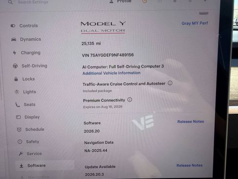 Used 2022 Tesla Model Y Performance AWD/4WD image 25