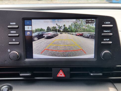 Certified 2025 Hyundai Elantra Sport FWD image 13