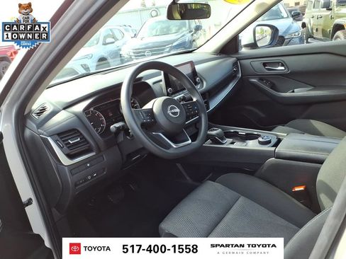 Used 2024 Nissan Rogue SV AWD/4WD image 14