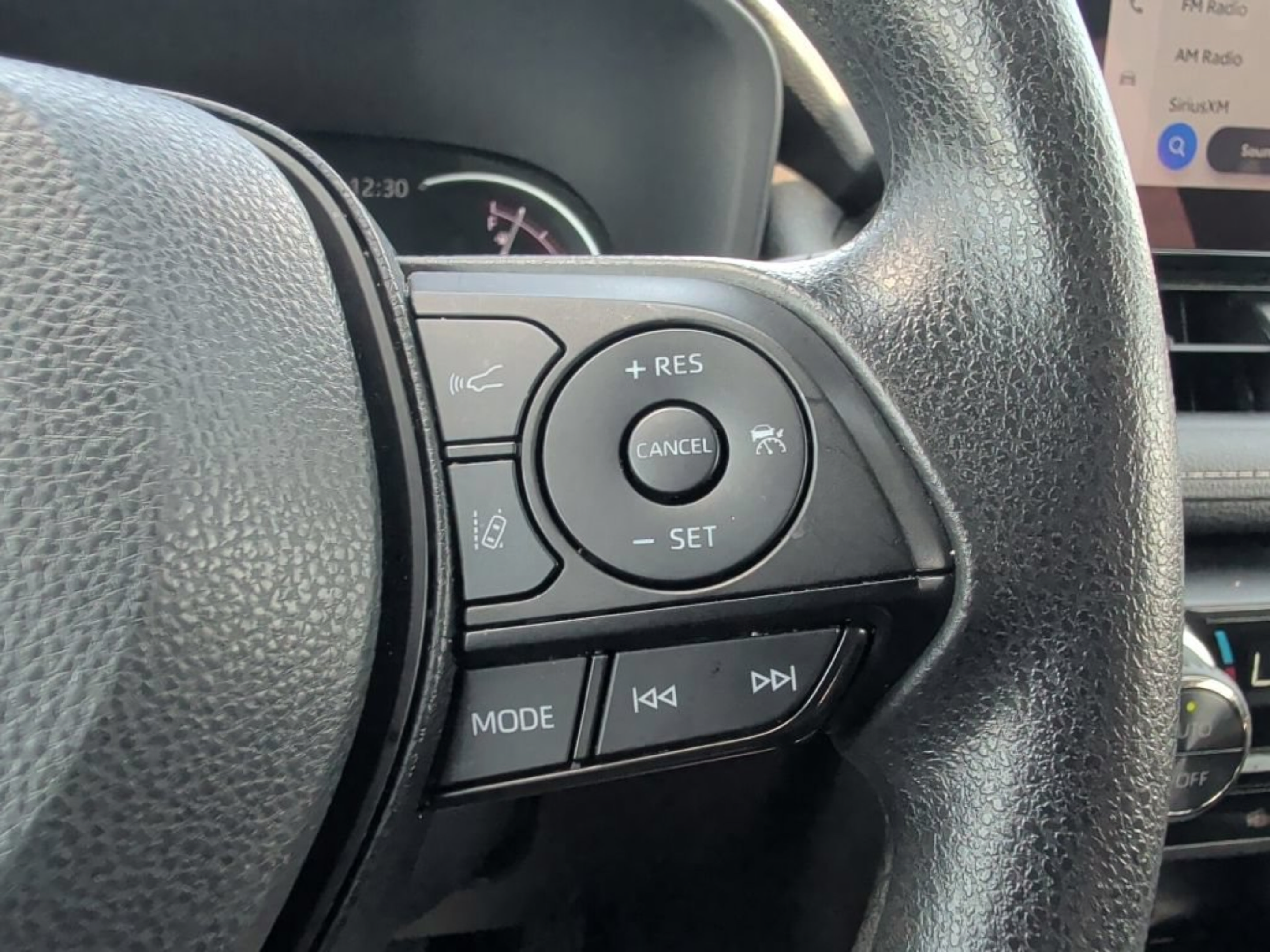 Used 2024 Toyota RAV4 XLE FWD image 19